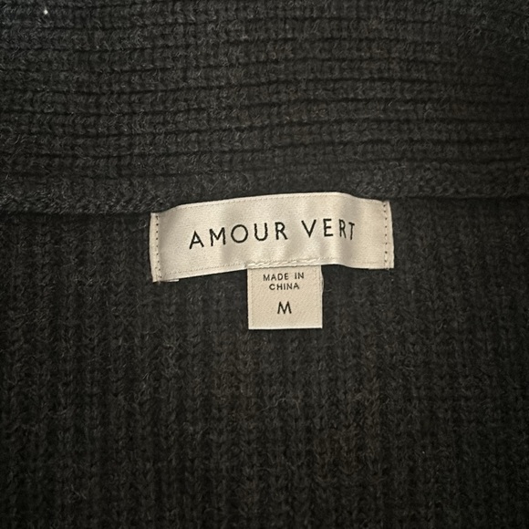 Amour vert shawl cardigan - Picture 2 of 3